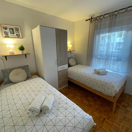 Apartman Neva ,prostrani Stan U Blizini Mora