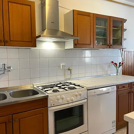 Apartman Neva ,prostrani Stan U Blizini Mora *