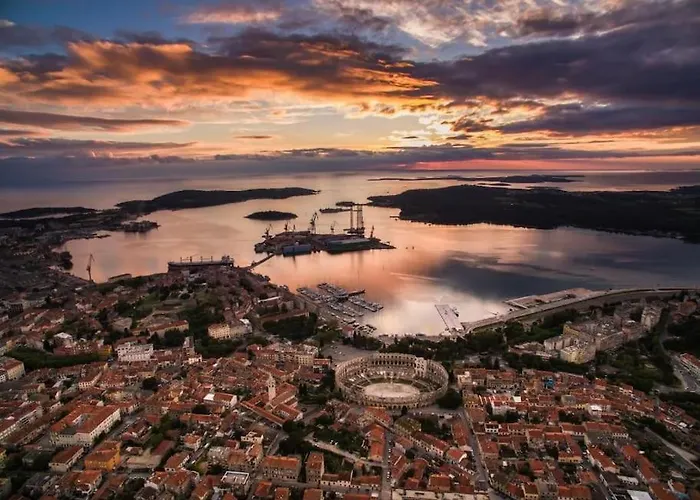 Neva ,prostrani Stan U Blizini Mora Apartament