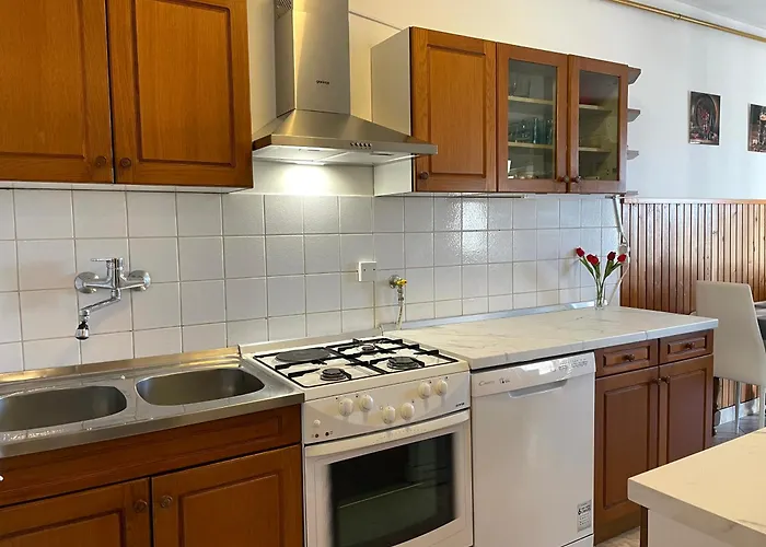 Apartmán Neva ,prostrani Stan U Blizini Mora *